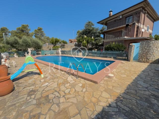 Casa de alto standing en venta Vallirana, España