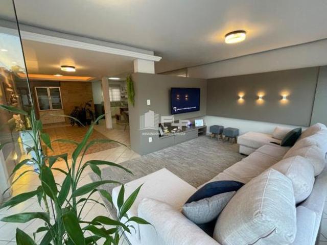 CASA DE ALTO PADRÃO NO BAIRRO VILA RICA