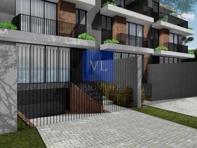 CASA DE ALTO PADRÃO NO BAIRRO PORTÃO CURITIBA: 3 QUARTOS, 1 SUÍTE, 238M² CONFIRA!