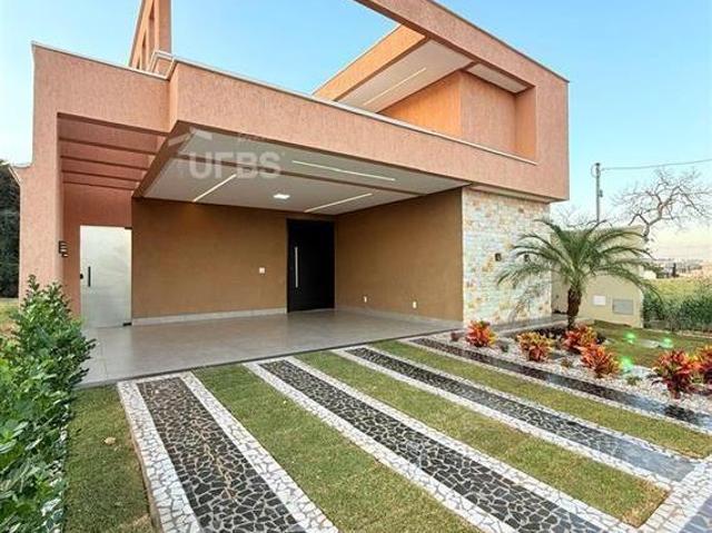 Casa de Alto Padrão no Rosa de Leiria | 3 Suítes + Piscina + Lazer Completo