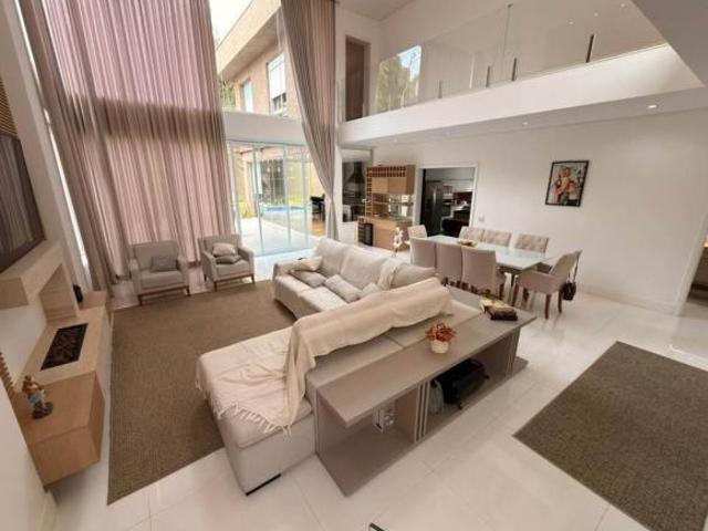 Casa de Alto Padrão à Venda Condomínio Gênesis 1 | Alphaville