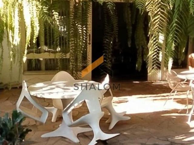 Casa de Alto Padrão à Venda e Locação no Jardim Guedala