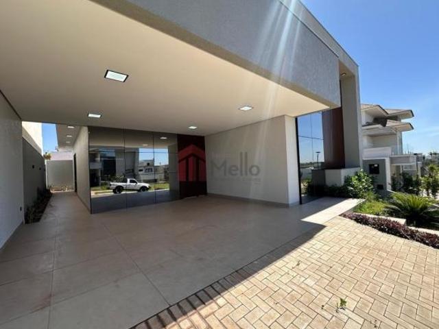 Casa de alto padrão à venda em condomínio de luxo em Umuarama PR, 3 quartos, 3 suítes e 154m² de áre