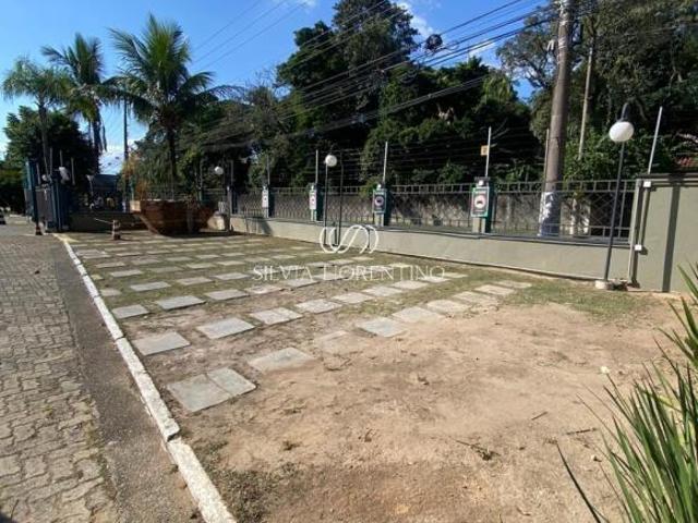 Casa de alto padrão à venda em condomínio no Loteamento Comercial e Residencial Village da Serra, Tr