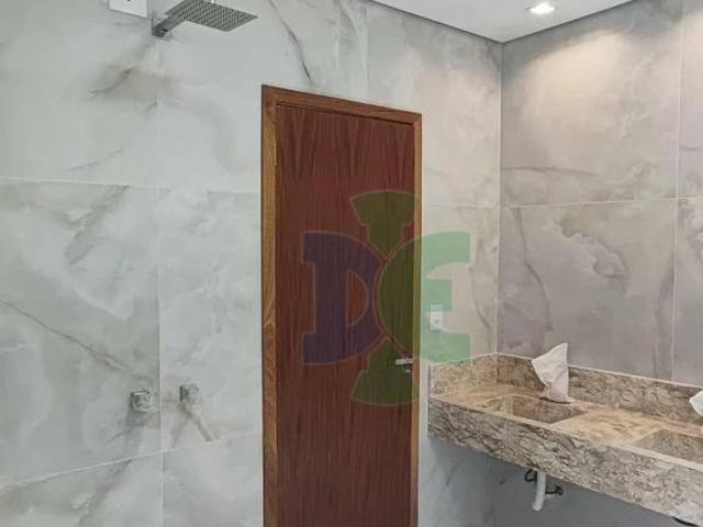 Casa de Alto Padrão à Venda no Condomínio Reserva Ibirapitanga em Arujá – 340m², 3 Suítes e Piscina