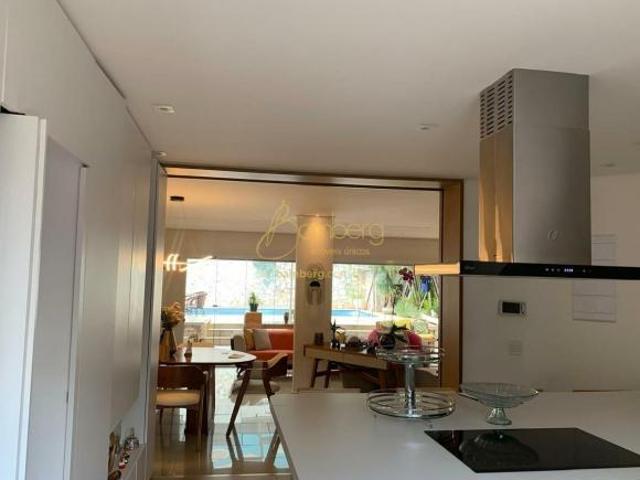 Casa de alto padrão à venda no Jardim Prudência 399 m² | 3 suítes | Piscina | 4 vagas