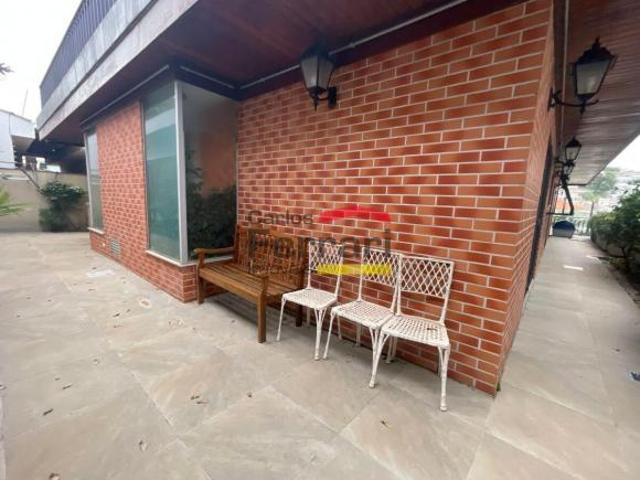 Casa de Alto Padrão à venda no Jardim São Bento, 4 suítes, quintal com churrasqu