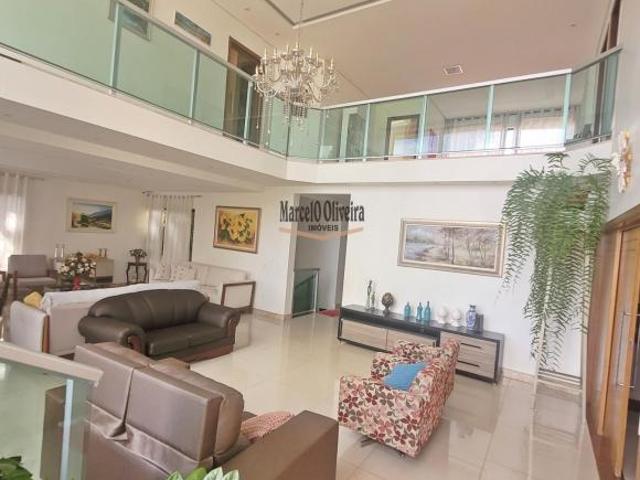 Casa de alto padrão à venda no Taquari com 4 suítes!