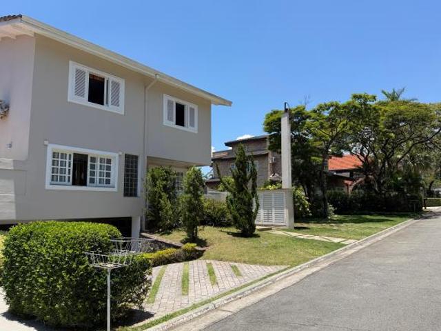 Casa de Alto Padrão Alphaville – 572 m², 2 Lotes, 4 Suítes, Área Gourmet Comp