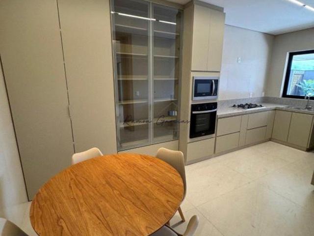 Casa de Alto Padrão com 4 Suítes e Piscina Condomínio Veredas Sete Lagoas/MG