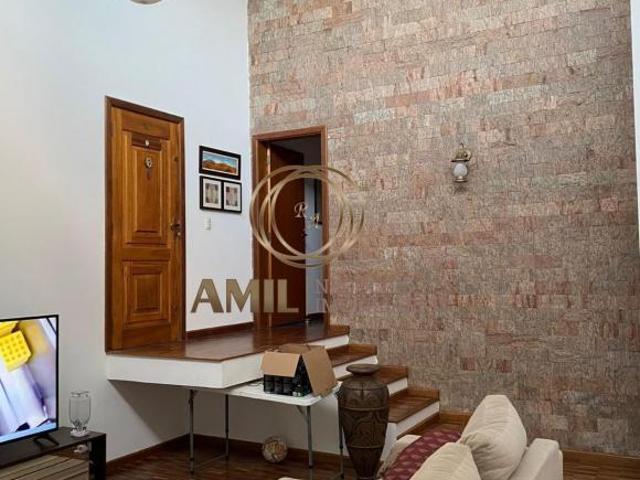 Casa de Alto Padrão com 4 Suítes, Piscina, 3.680m², no Condomínio Parque dos Lagos, Jacareí