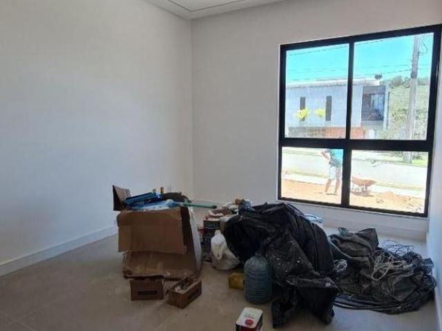 Casa de Alto Padrão com 4 suítes/piscina/4 vagas e clube com lazer completo
