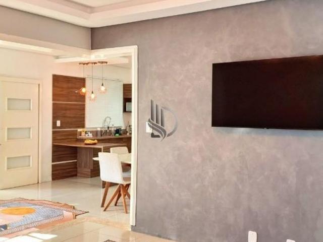 Casa de Alto Padrão com 5 Quartos e Piscina em Tapera RS 335,00 m², 1 Suíte, 3 Salas
