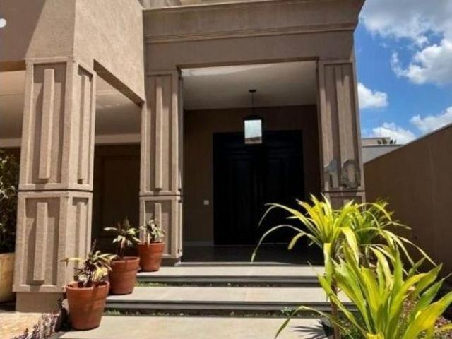 Casa de alto padrão com 6 dormitórios em condomínio fechado no bairro San Doming