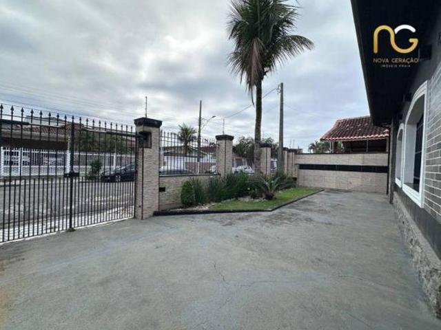 ? CASA DE ALTO PADRÃO COM 728m² DE TERRENO | PISCINA 5x10 | ÁREA GOURMET | GARAGEM PARA ATÉ 7 CARROS