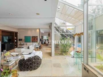 Casa de alto padrão com 763m² e 5 suítes à venda no Ecoville