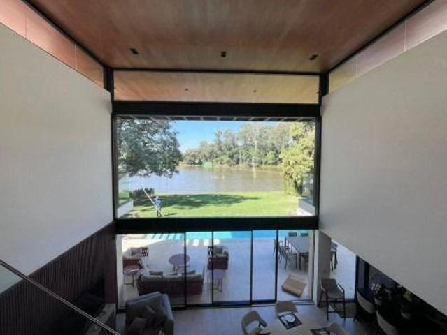 Casa de Alto Padrão com Vista para o Lago – Condomínio Lago Azul Golfe Club