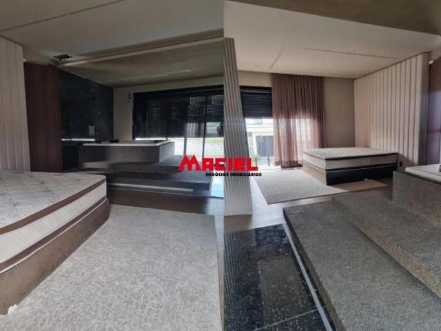 Casa de alto padrão com excelente acabamento e tecnologia completa Paratehy Norte