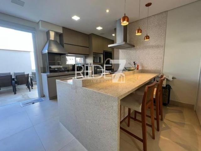 CASA RESIDENCIAL em Valinhos São Paulo, Roncáglia