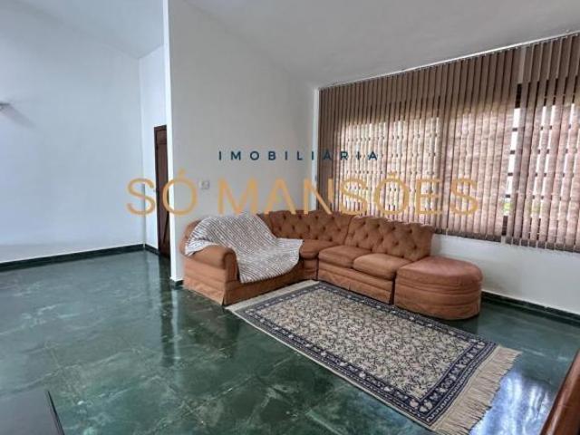 Casa de Alto Padrão de 546 m² à Venda com 2 Suítes e Espaço Gourmet no Mangabeiras, Belo Horizonte