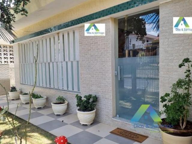 Casa de alto padrão e fino acabamento com 360m² em região privilegiada na região do Jardim da Saúde!