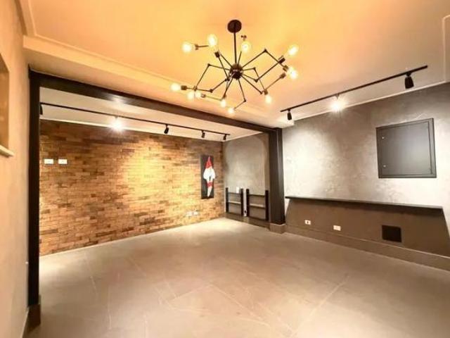 Casa de alto padrão em condomínio exclusivo com apenas 12 residências