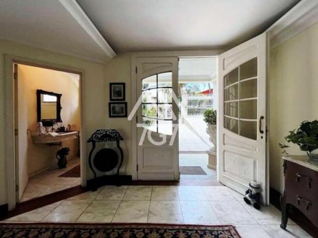 CASA DE ALTO PADRÃO EM CONDOMÍNIO NA GRANJA VIANA