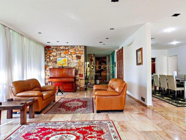 Casa de Alto Padrão em Interlagos 830m² terreno 5 quartos/3suítes/ 5 vagas