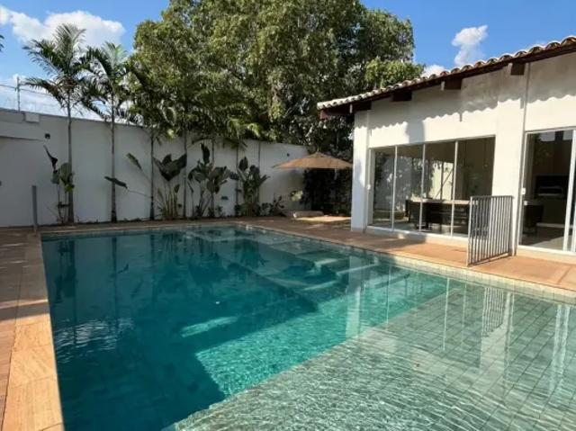Casa de Alto Padrão para Locação – 605 Sul