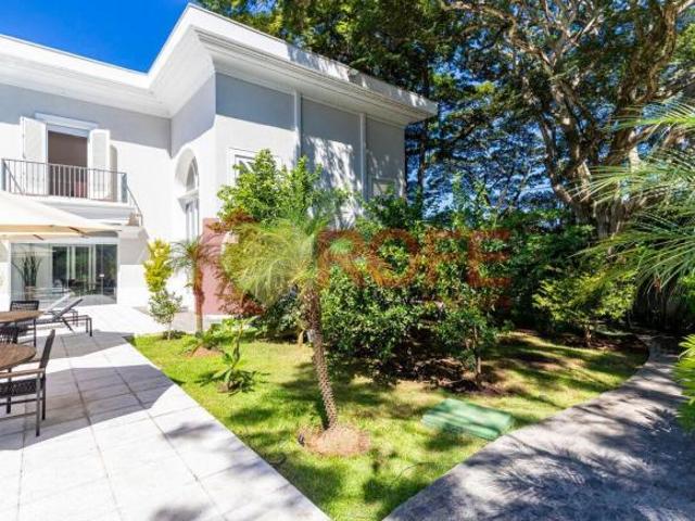 Casa de Altíssimo Padrão e Luxo à venda no Brooklin 4 suítes 10 vagas 2000m² terreno 1050m² úteis