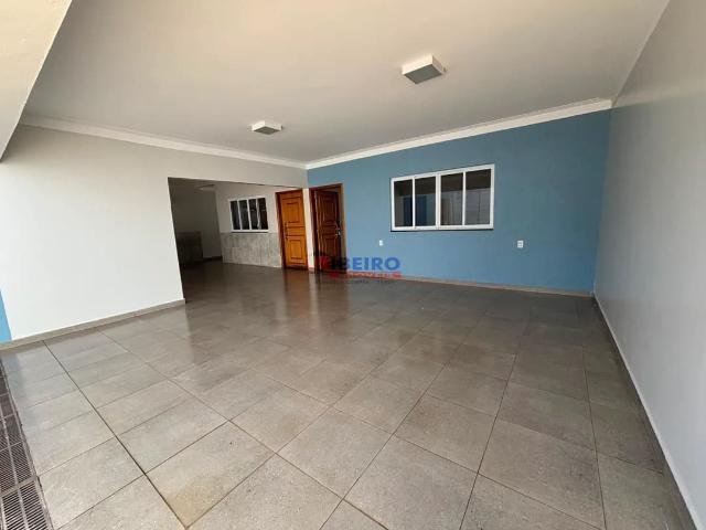 Casa de aluguel no Bairro Santa Terezinha