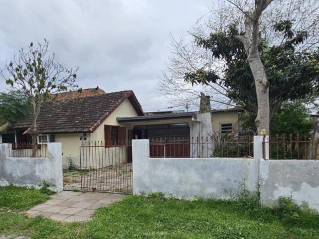 Casa de alvenaria 3 dormitórios em terreno de esquina no Bairro Restinga Nova ac