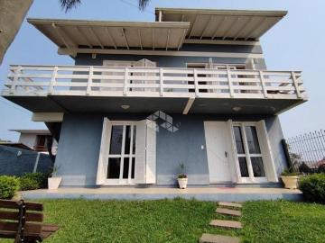 Casa de Alvenaria com Duas Moradias no Bairro São Roque