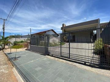 Casa de Alvenaria com Espaço Gourmet na João Alves em Santa Cruz do Sul