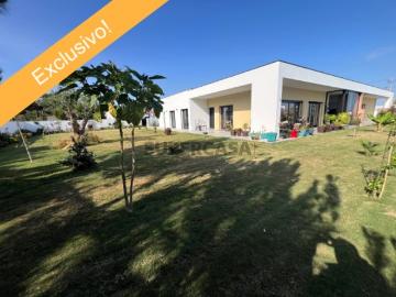 Casa de arquitectura contemporânea, T3, 2 km das praias Santa Cruz Torres Vedras