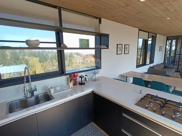 Casa de bosque y mar a pasos de la playa | 2 Dormitorios por 6850.00 en Navidad
