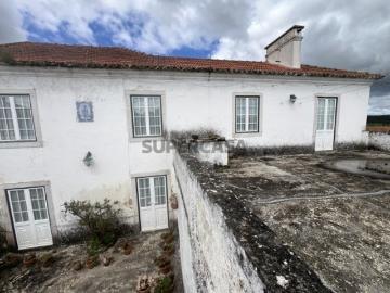 Casa de campo, arquitectura tradicional, c/ terreno de 19 400,00m2, 10 min. de Torres Vedras