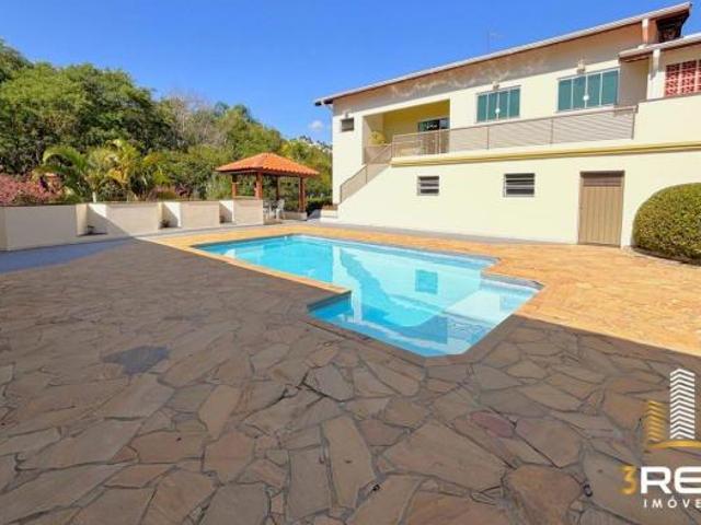 CASA DE CAMPO COM 3 DORMITÓRIOS NO PARQUE BARBOSA EM SOCORRO/SP