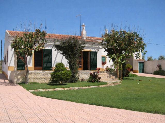 Casa de campo com 3 quartos em terreno de 5.500 m² em Baleizão, Beja