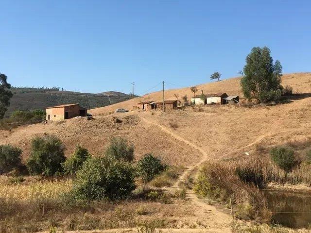Casa de Campo com Terreno Misto – S. Marcos da Serra / Silves