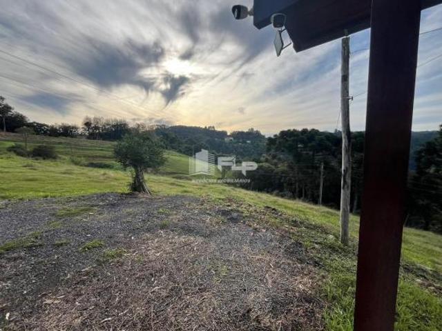 CASA DE CAMPO COM VISTA PARA O VALE