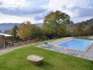 Casa de Campo com bosque e piscina em Alvarenga, Arouca
