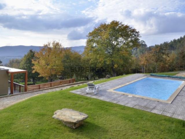 Casa de Campo com bosque e piscina em Alvarenga, Arouca