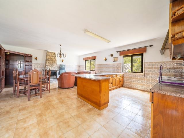 Casa de campo com pomar para remodelação | Azambuja 456m² Aveiras De Baixo