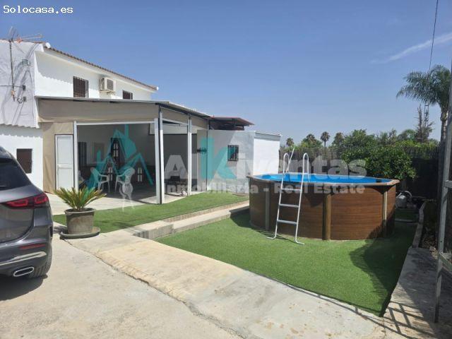 Casa de Campo con 1 Habitación y Piscina