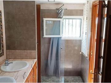 CASA DE CAMPO CON TERRAZA Y ZONA DE APARCAMIENTO EN SENCELLES