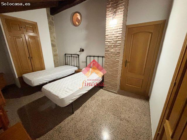 CASA DE CAMPO CON ZONAS EXTERIORES COMPARTIDAS