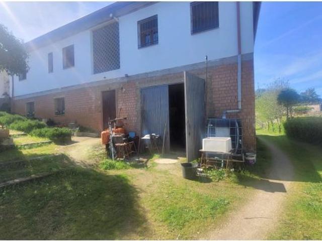 CASA DE CAMPO CON ESCRITURAS EN MONTE DEL CASAR