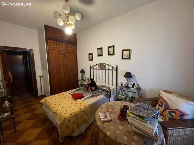 CASA DE CAMPO CON OLIVOS Y 1 HECTAREA EN ALCUESCAR