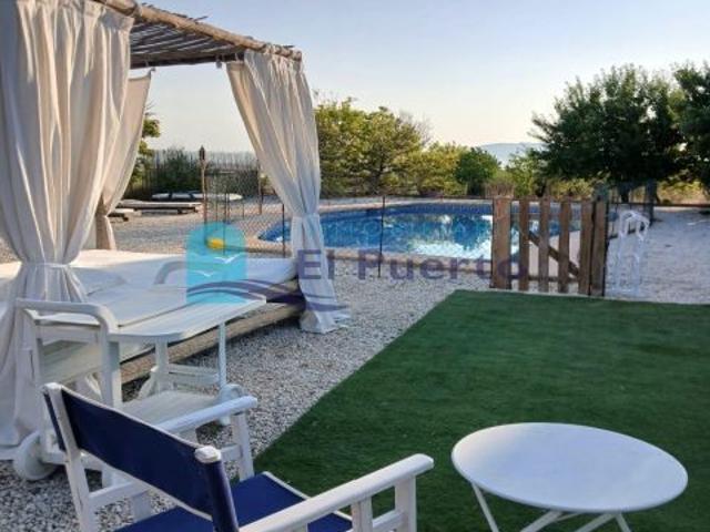 CASA DE CAMPO CON PISCINA Y MÁS DE 31.000 m2 DE PARCELA EN RAIGUERO BAJO, TOTANA REF 2052